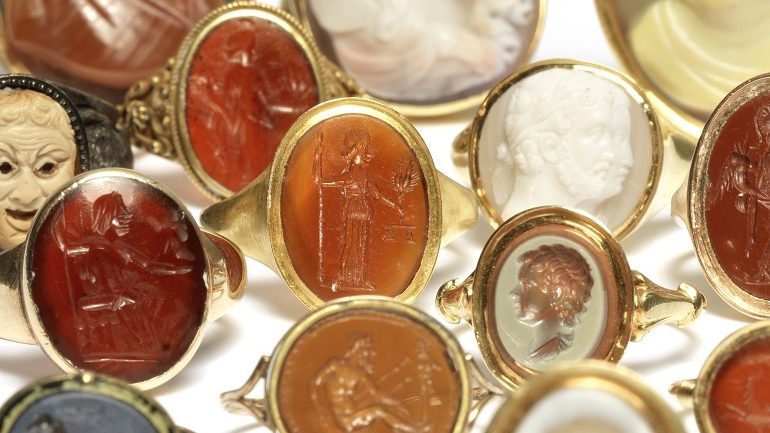 Fine Jewellery Sale at Bonhams Includes Engraved Cameo