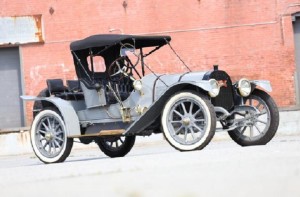 Image: 1913 Pope-Hartford Model 31 "Portola", a vintage car that brought high auction price at  the Bonhams Auctions Quail Lodge