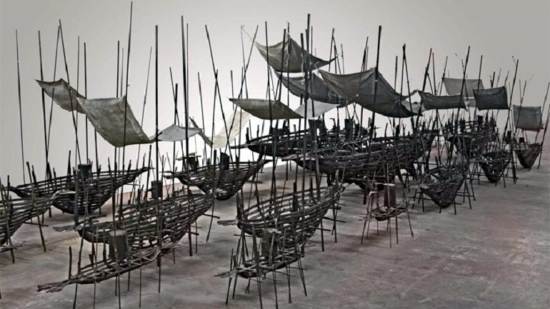 War and Poverty : Famous Spanish Artist Addresses Migration