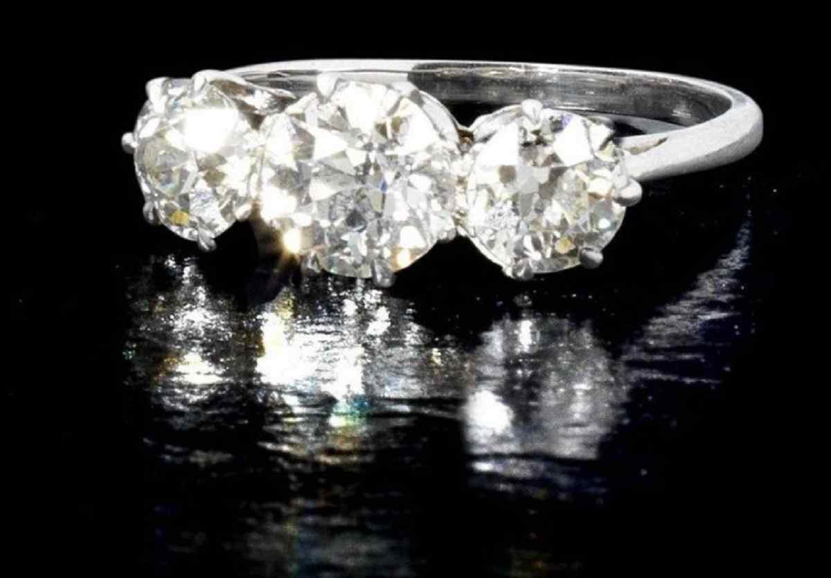 Image: A Three-Stone Diamond Ring that belong to Agatha Christie's mothers was sold at Bonhams Jewelry auction to Sophie Kinsella’s husband