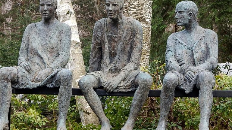 Sculpture by Beaumont Reveals Passion for Human Experience