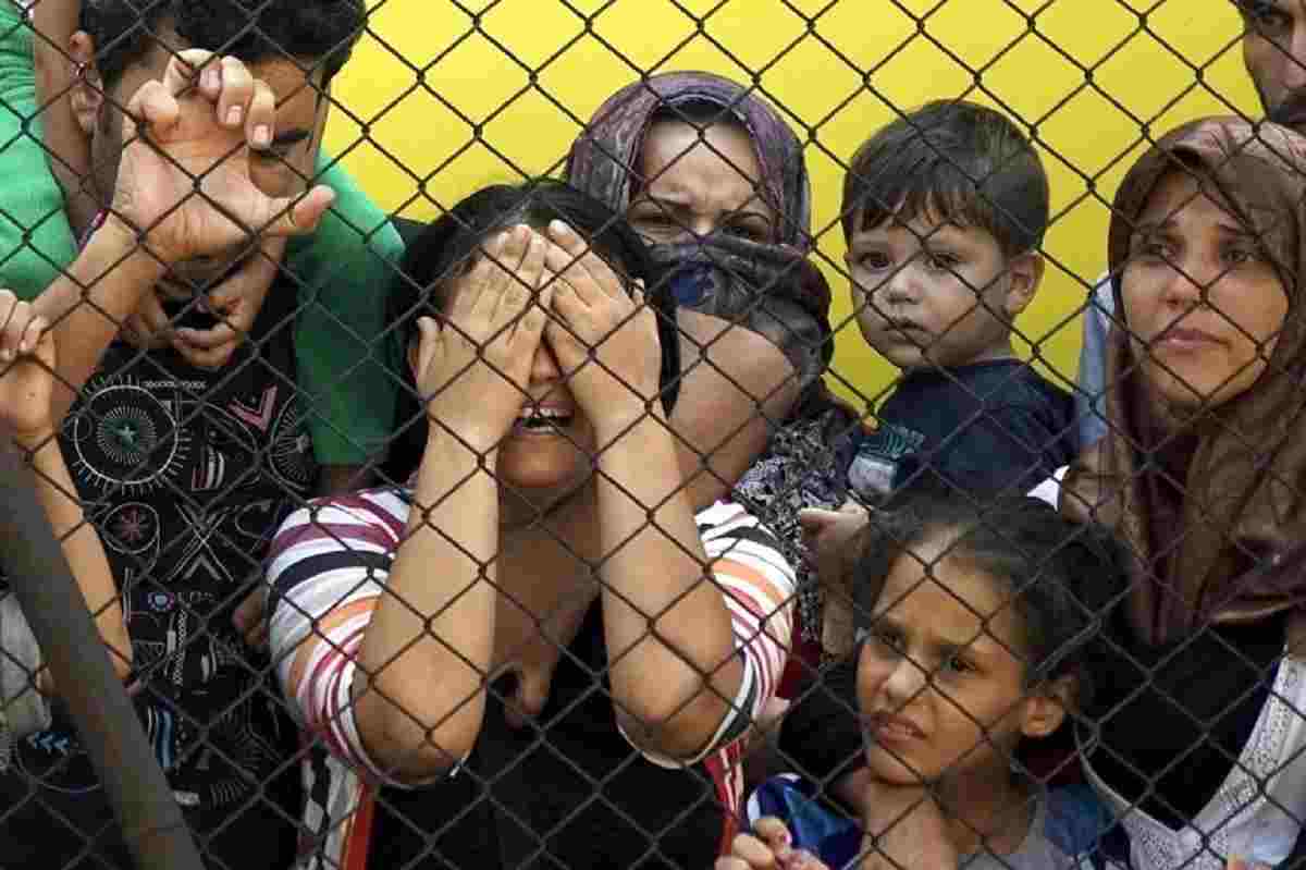 Image: Ai Weiwei to build a memorial for refugees including the Syrian women and children refugees striking at the platform of Budapest Keleti railway station