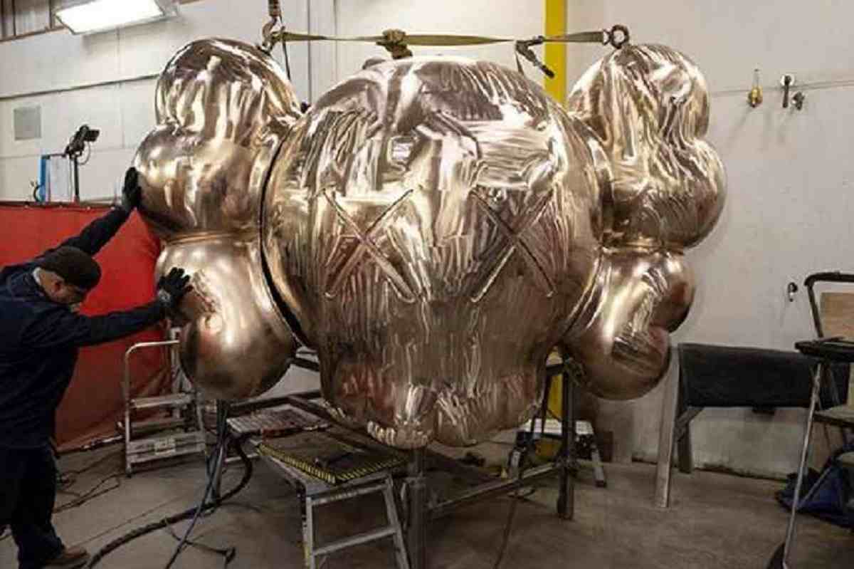 Image: The head of Clean Slate, 2018 Clean Slate, 2018, a monumental sculpture by KAWS that was recently acquired by Modern Art Museum of Fort Worth