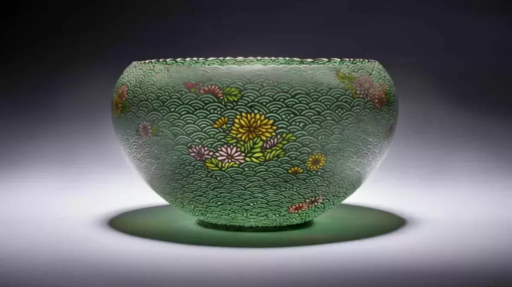 Namikawa Sosuke (Japanese, 1847-1910), Bowl with Chrysanthemum Blossoms, ca. 1900 (Meiji), Translucent cloisonné enamel and silver,