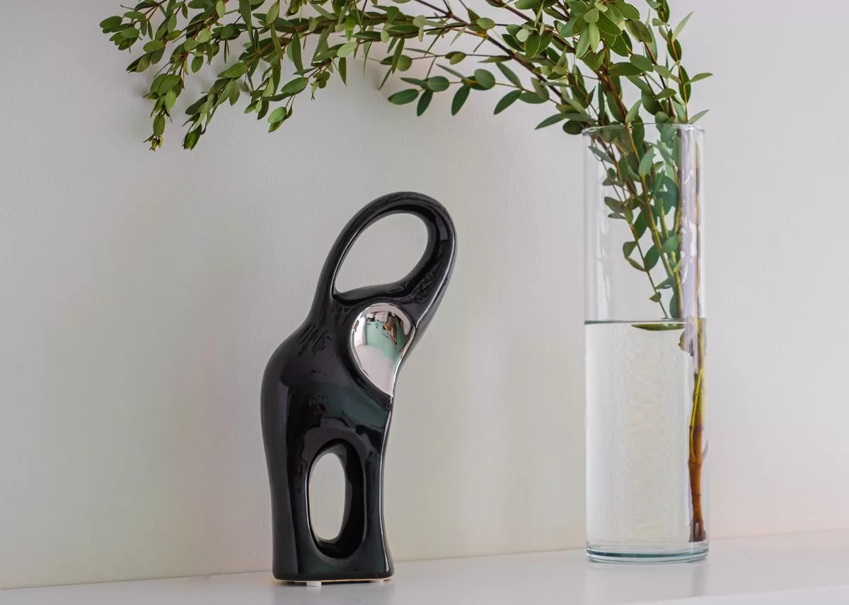 How To Make Artwork the Focal Point of a Space