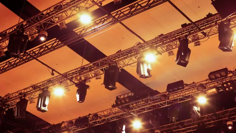 The Best Lights To Heighten a Stage Performance