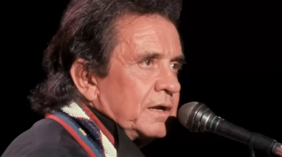 Johnny Cash sings about the burning passion of love in the Ring of Fire