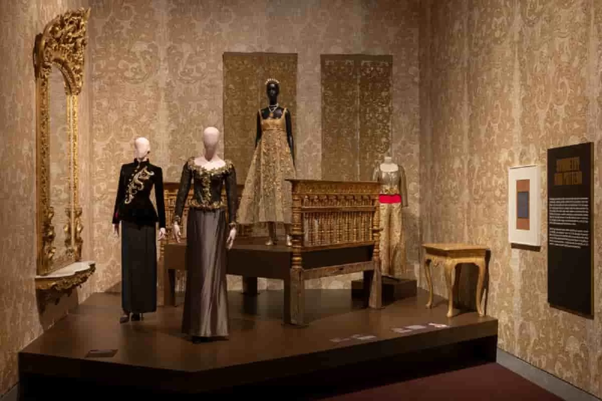 Installation view of Solid Gold Exhibition Paula Abreu Pita