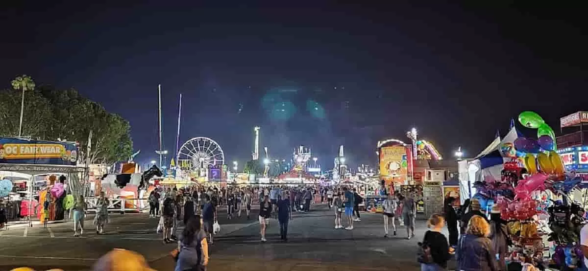 Main causeway of the Orange International Street Fair with amusement and fun activities