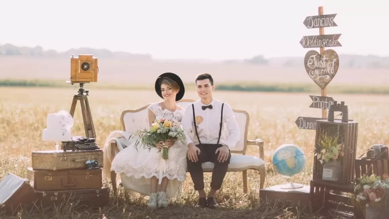 How To Curate a Vintage-Inspired Look for Your Wedding
