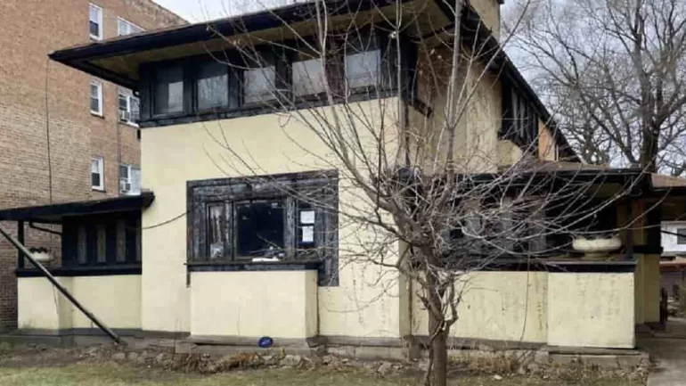 Walser House Chicago : Historic Frank Lloyd Wright Home Falsely Listed for Sale
